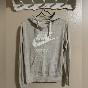 ✔️ Nike Heathered Grey Hooded Pullover ✔️